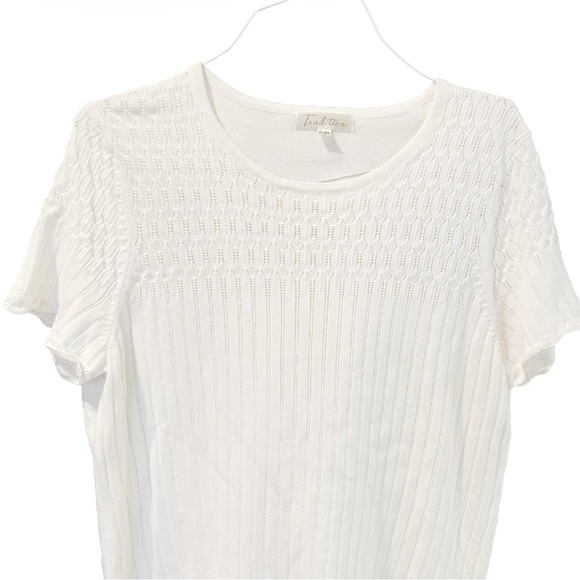 Tradition Women’s Knit White Short Sleeve Shirt Top Size 18 XL Patterned Ribbed - Picture 2 of 10